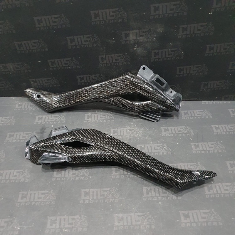 Cover Frame Lower Sambungan Sayap Fairing Part Original Suzuki GSX S 150 Carbon Kevlar
