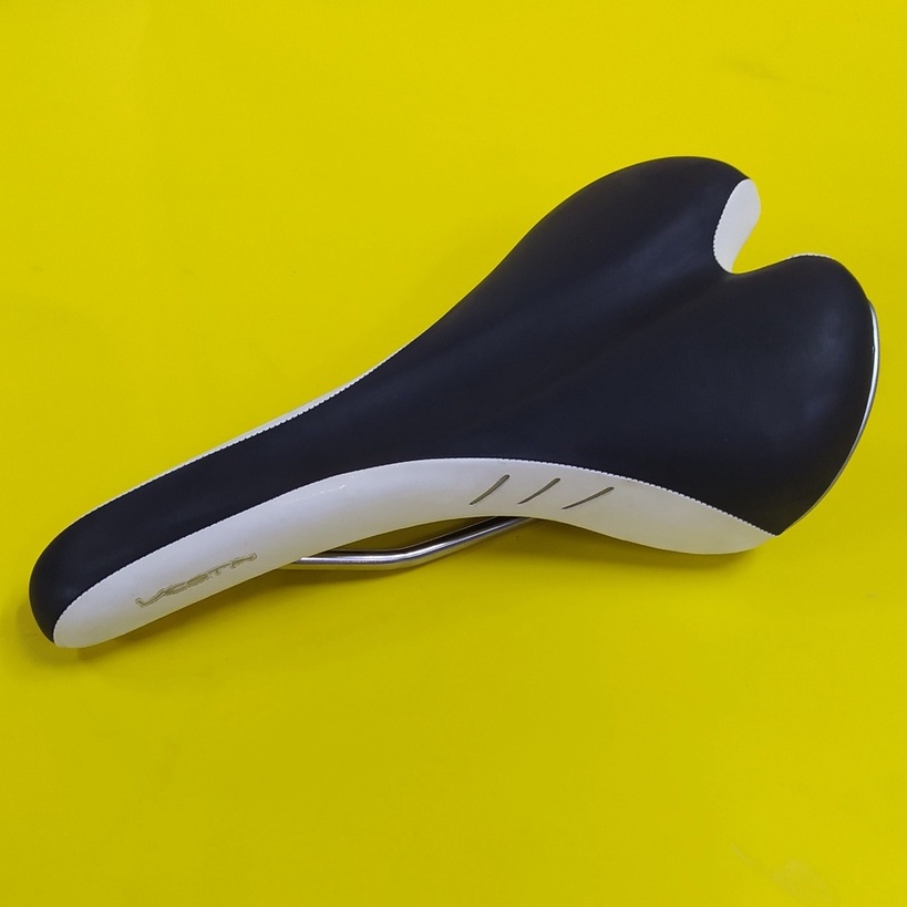 Jok Sepeda Saddle sadel Fizik Vesta Wing Black White