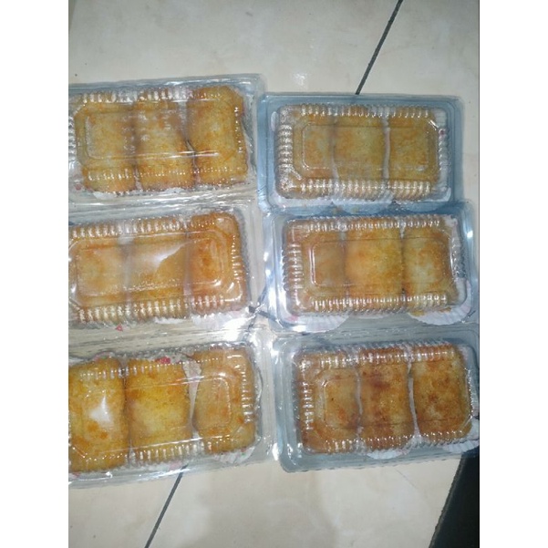 

Risol Mayo Beli 3 Rp10.000