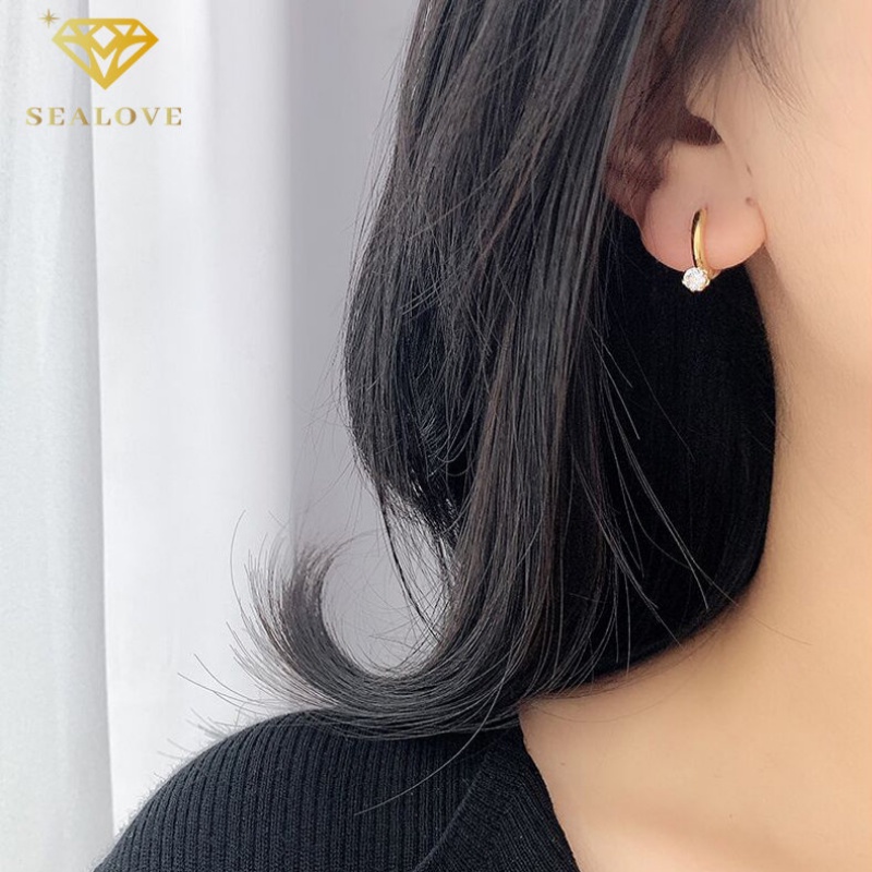 Anting-anting titanium wanita berlian bulat lapis 18k emas anti-karat dan anti-alergi aksesoris perhiasan Fashion Korea