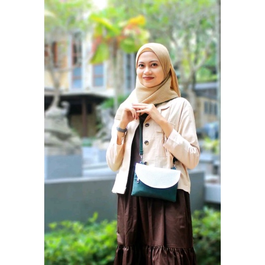 Joya Sling bag