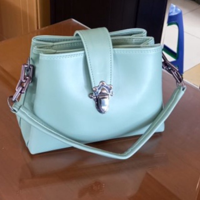 TAS WANITA SELIN BAG 3 RUANG KUNCI  SODOK SIZE 25X19cm