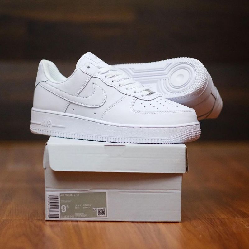 Nike Air Force 1 &quot;Triple White&quot; BNIB MADE IN VIETNAM