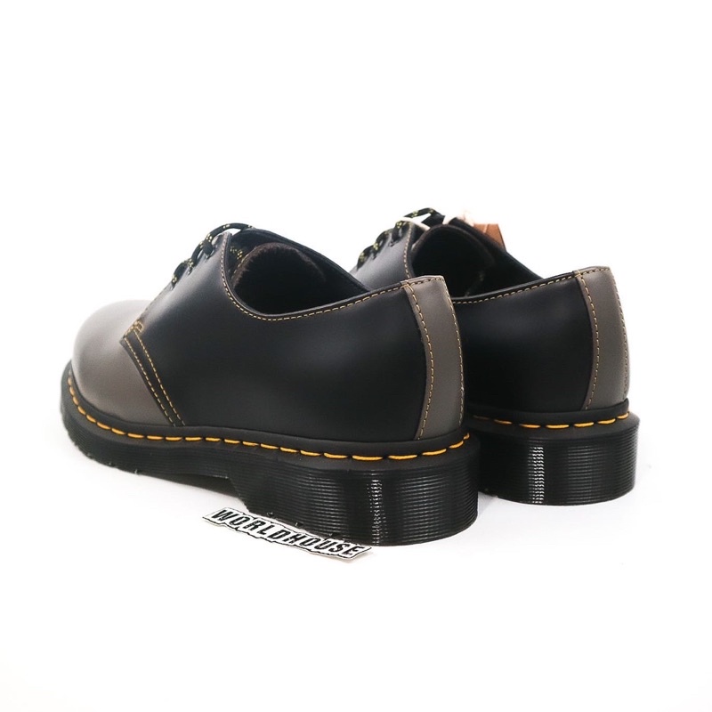 dr martens 1461 charcoal black smooth