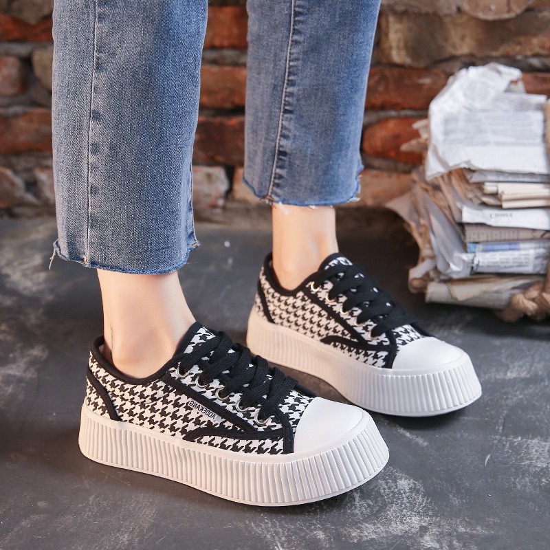 AVANCEID 1833 Sepatu Sneakers Wanita Canvas Kerja Sekolah Hitam Import