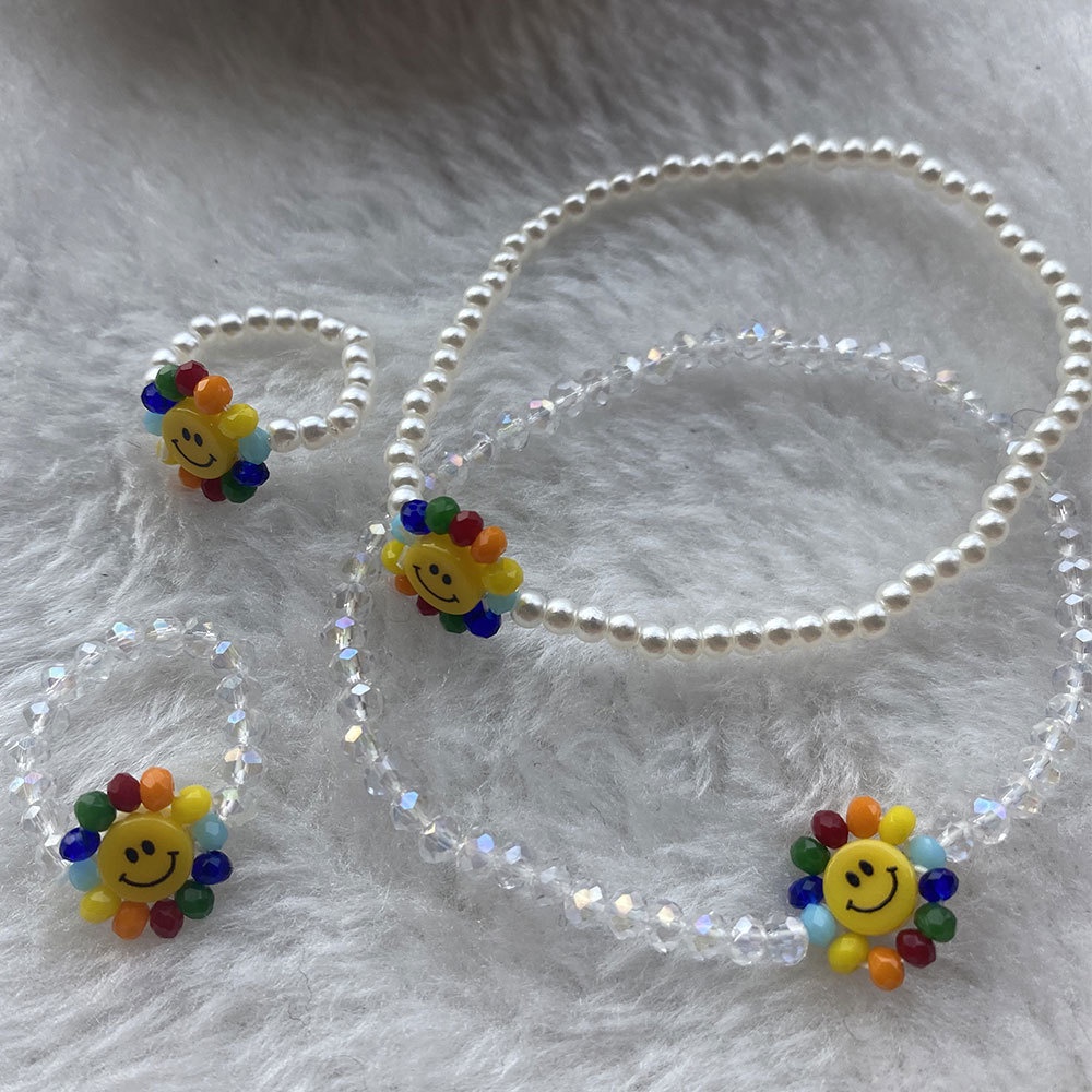 Gelang Tangan Elastis Motif Bunga Matahari / Smiley Hias Kristal / Mutiara Warna-Warni Untuk Wanita