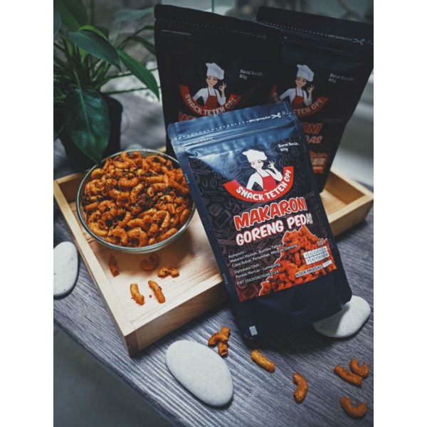 

Makaroni pedas daun jeruk