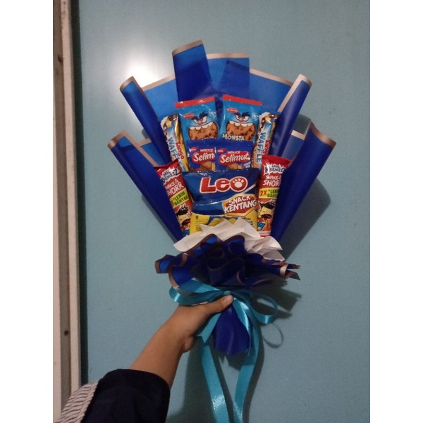 

Bucket Snack serba biru termurah