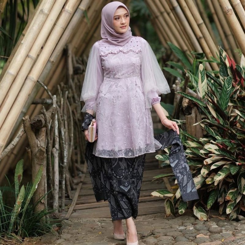 Luna Tunic Kebaya Brukat Kemeja Batik Couple Kebaya Kondangan Beidesmaid Pesta Wisuda Set Wanita Brokat Aksen Mutiara Tutu Kebaya batik jumbo terbaru kebaya kopel cewek cowok kebaya batik kondangan seragaman pernikahan sarimbit kutu baru batik