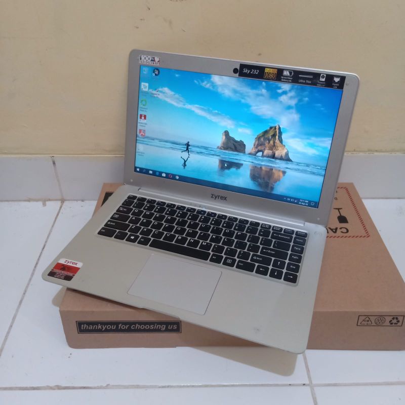 Laptop Zyrex Sky 232 (14 Inc) Celeron N3350 Ram 4/32Gb Os. windows siap pakai Super Slim, Silver