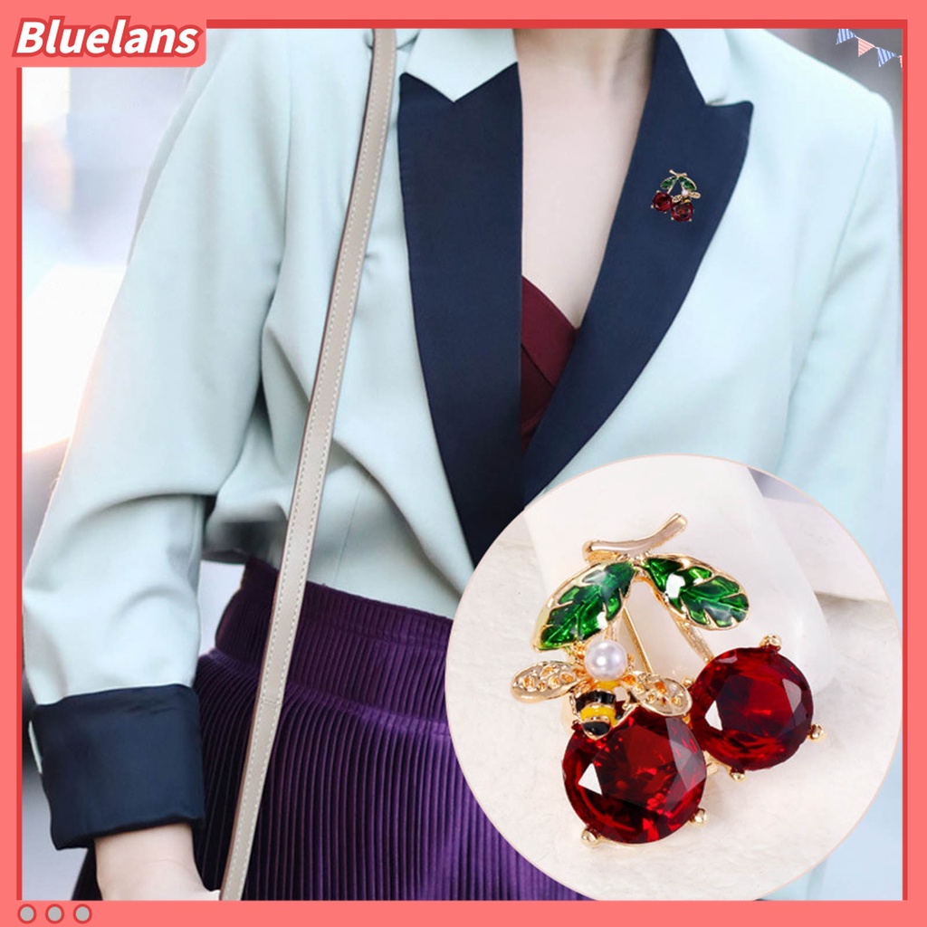 Bros Pin Bentuk Cherry Daun Aksen Berlian Imitasi Untuk Dekorasi Pakaian