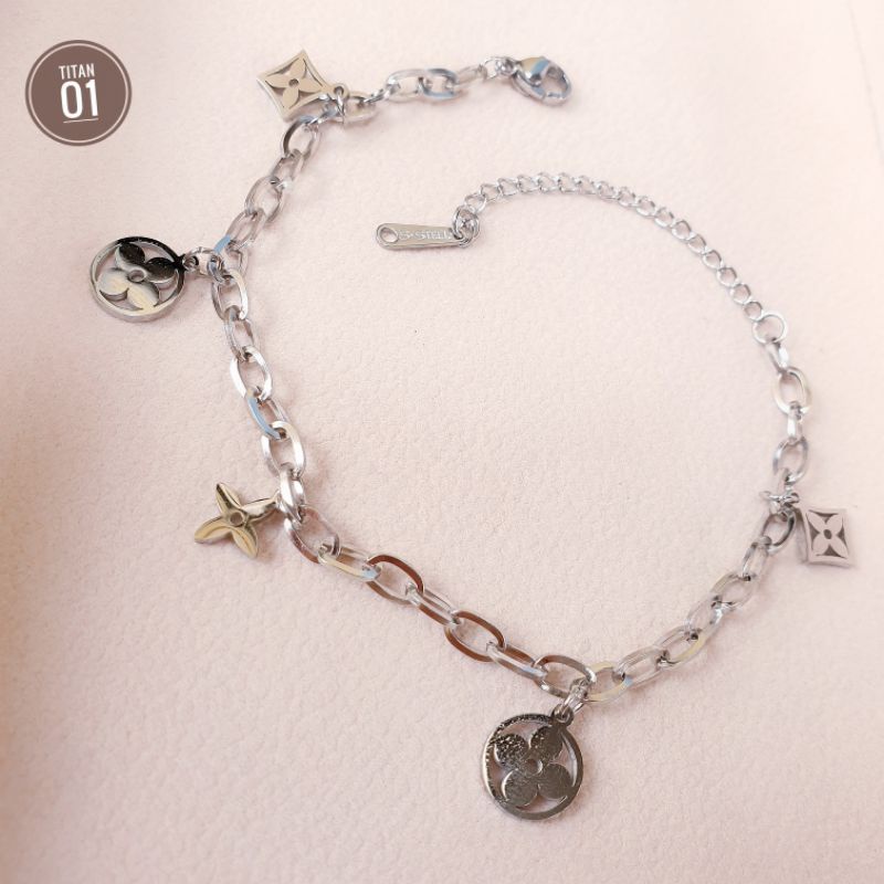 Gelang Tangan Rantai Fashion Perhiasan Titanium Motif Bunga Cantik Dan Simple N22102201