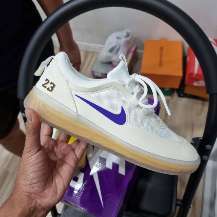 Skate Sepatu Skateboard Casual Nike Sb Nyjah Lakers 23 High Premium Quality