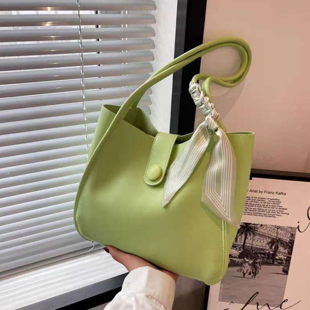 Tote bag terbaru  / tas wanita terkini tas kuliah gempita giana  (PLUS SYAL/ TWILLY)