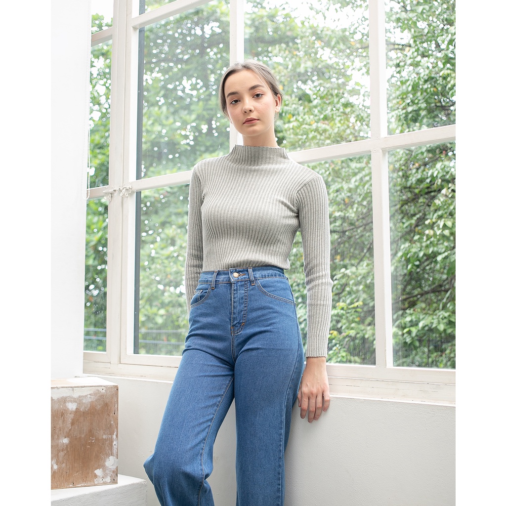 Thea Inner Knit Turtleneck Atasan Rajut