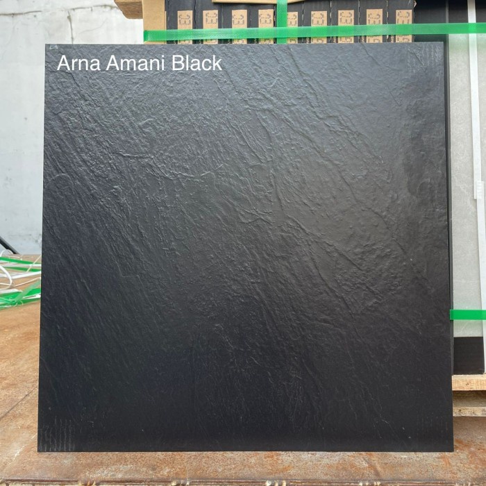 GRANIT 60X60 AMANI BLACK RUSTIC // KW LOCAL - ARNA