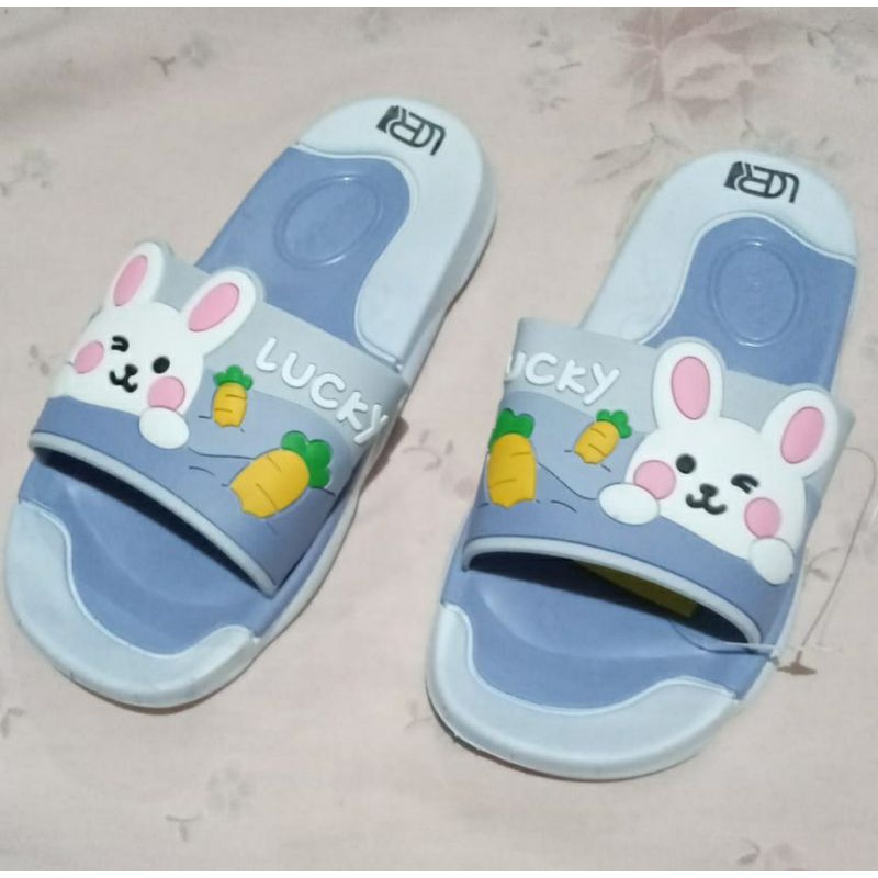 Sendal anak perempuan / sendal anak