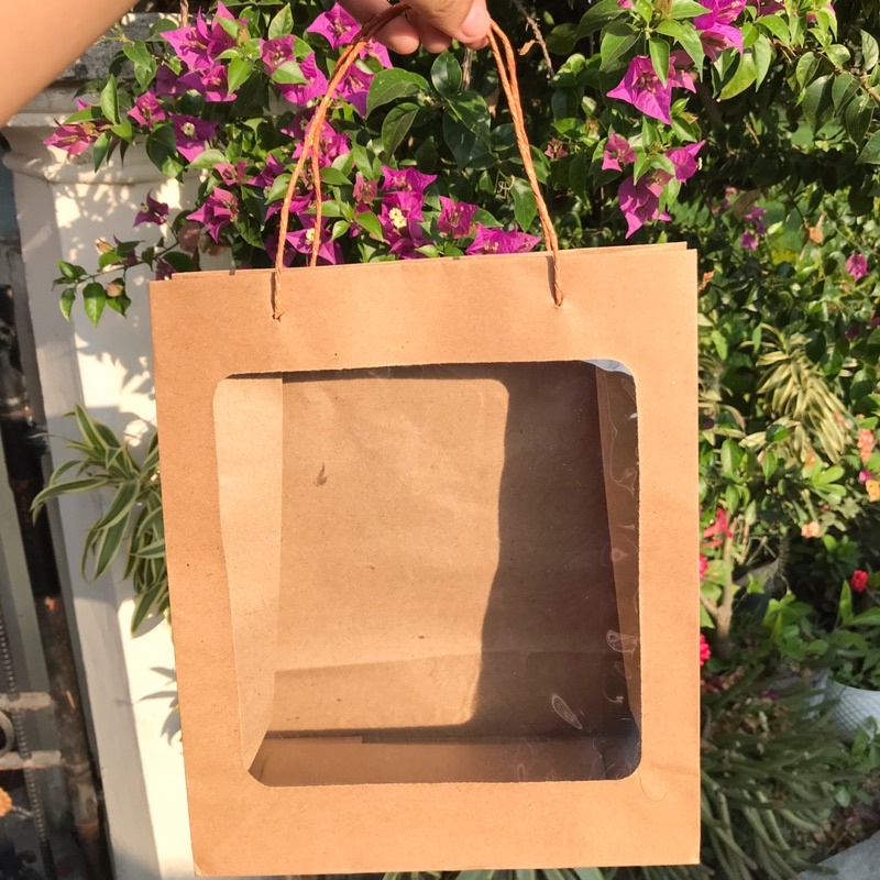 

Paperbag Saja | Tas Hadiah | Kado Wisuda/Kado Sempro/ Kado Ulang Tahun
