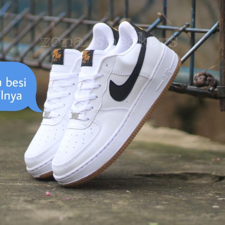 Terlaris NIKE AIR FORCE 1 WHITE BLACK GUM SNEAKERS PRIA