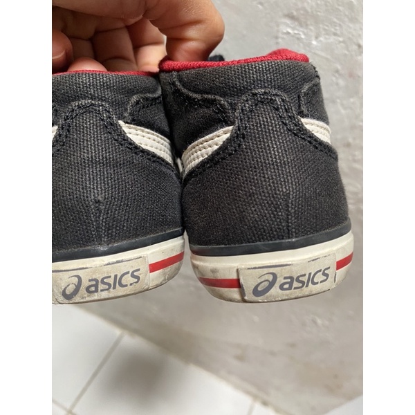 sepatu anak asics