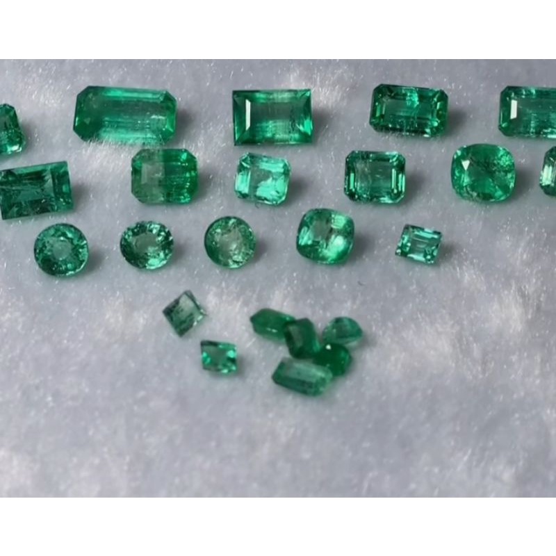 borongan natural [EMERALD BERYL PANJSHER AFGHANISTAN 21 CT NO OIL] zamrud afghanistan top luster sup