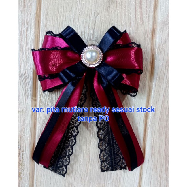 korean ribbon brooch // pita caratbong // pita hamper