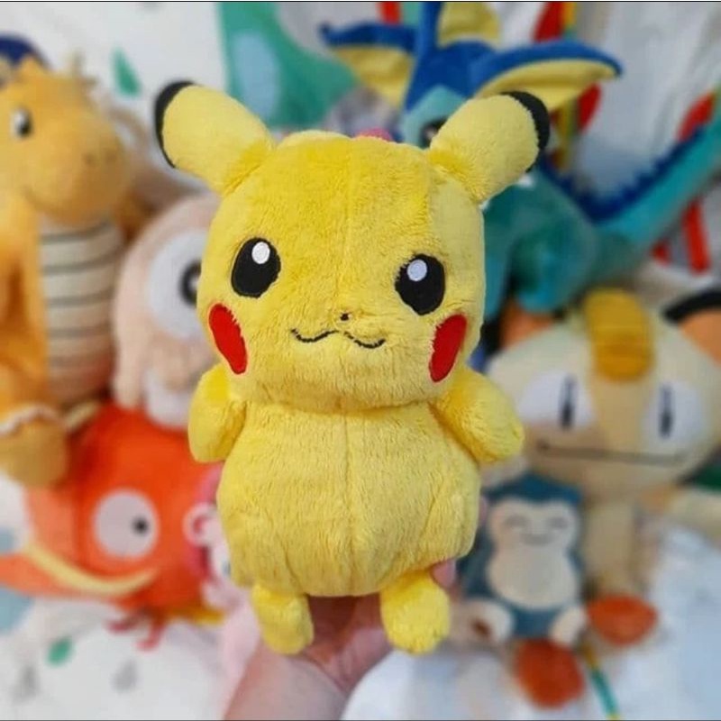 boneka pokemon Pikachu original takara tomy Changi airport