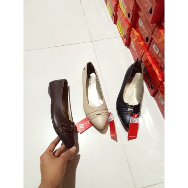 Triset sepatu sandal wanita flat bermacam macam variasi size 36 - 40