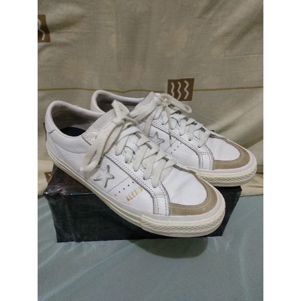 Sepatu Converse one star pro alexis fullwhite original