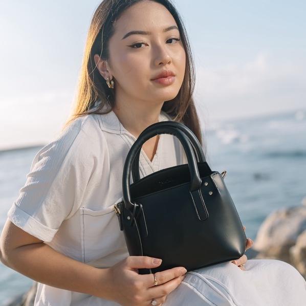 SRW.18Oc22ᴿ– [Free Dust Bag] Sling Bag Flicka Kode W 71 BLACK