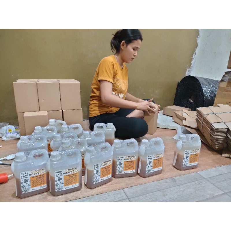 Madu Murni Nectar Bunga Multiflora Lebah Apis Mellifera 1.000gr