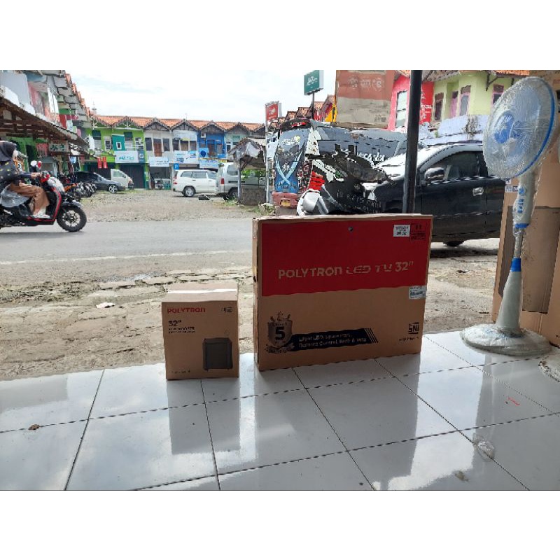 TV POLYTRON 32 INCH DIGITAL 32BV1558 + SoundBar