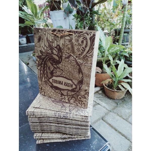 

30 pcs paperbag tas kertas motif batik uk 21x6x26
