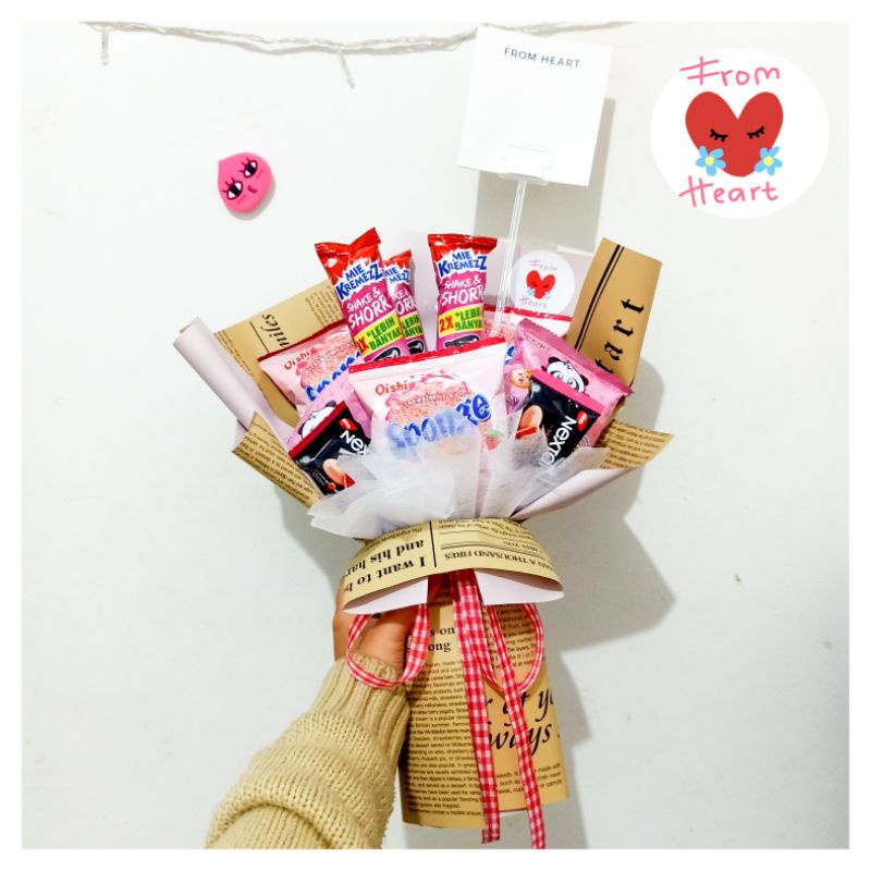 

Bucket Snack Pink Hadiah Sempro Sidang Wisuda, Buket Murah Premium Quality