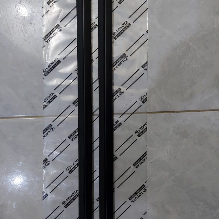 [BISA COD] Karet Pelipit Kaca Luar Agia Ayla Calya Sigra / Perlengkapan Variasi Mobil Murah / Akseso