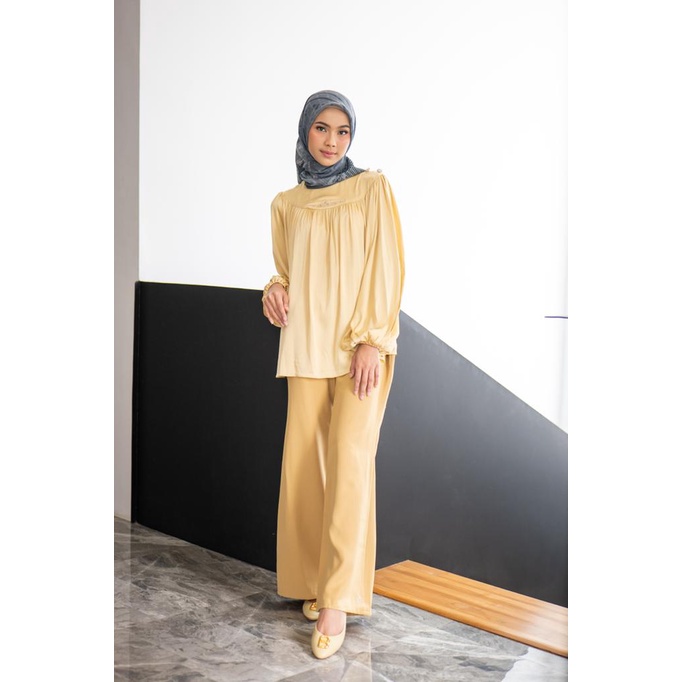 AUDINA TOP - AYU DYAH ANDARI