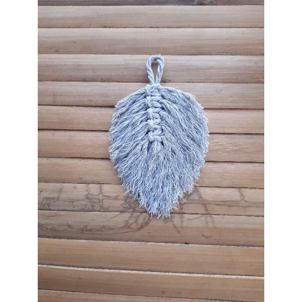 GANTUNGAN KUNCI DAUN MACRAME