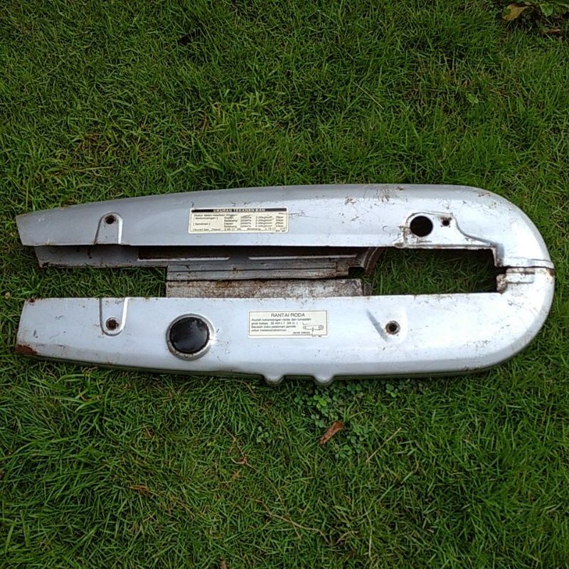 katengkas karisma 125 tutup rantai honda kharisma 125 sub kirana original second utuh