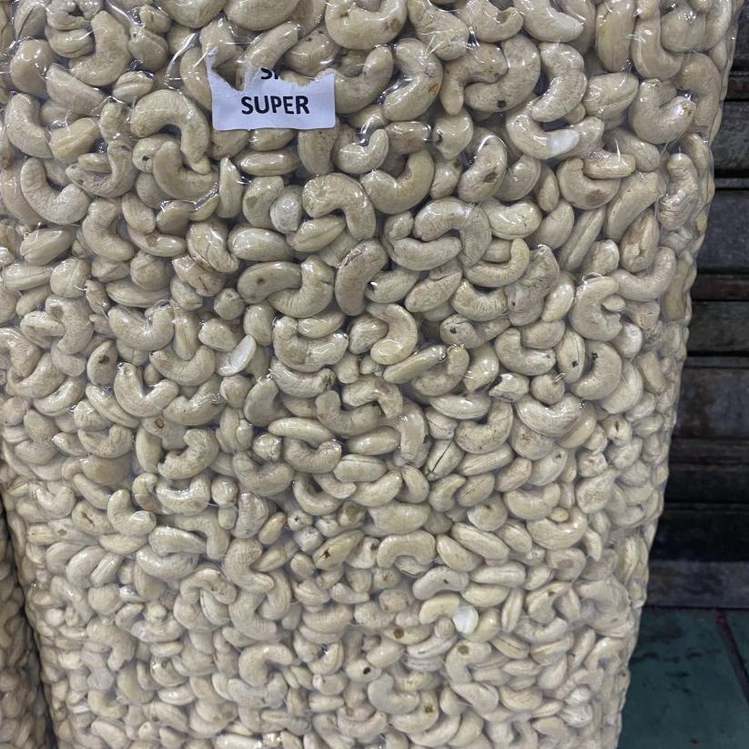 

BISA COD ✔️Kacang Mede MENTAH Super 1kg - Snack Mete Mente Raw Cashew Nut Imut Kupas Murah Kiloan MENTAH|RA6