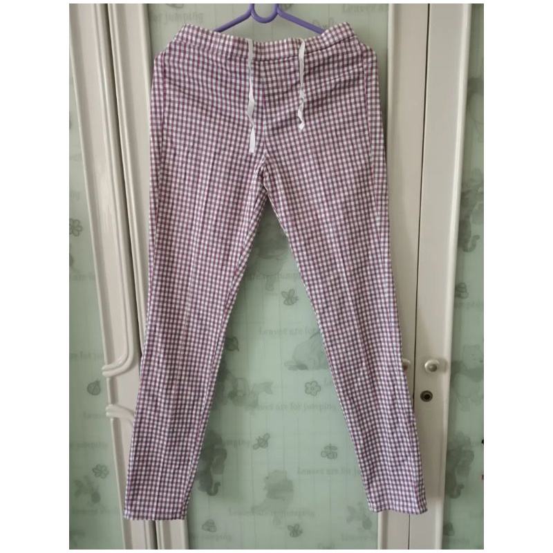 Celana legging wanita Uniqlo (PL pribadi)
