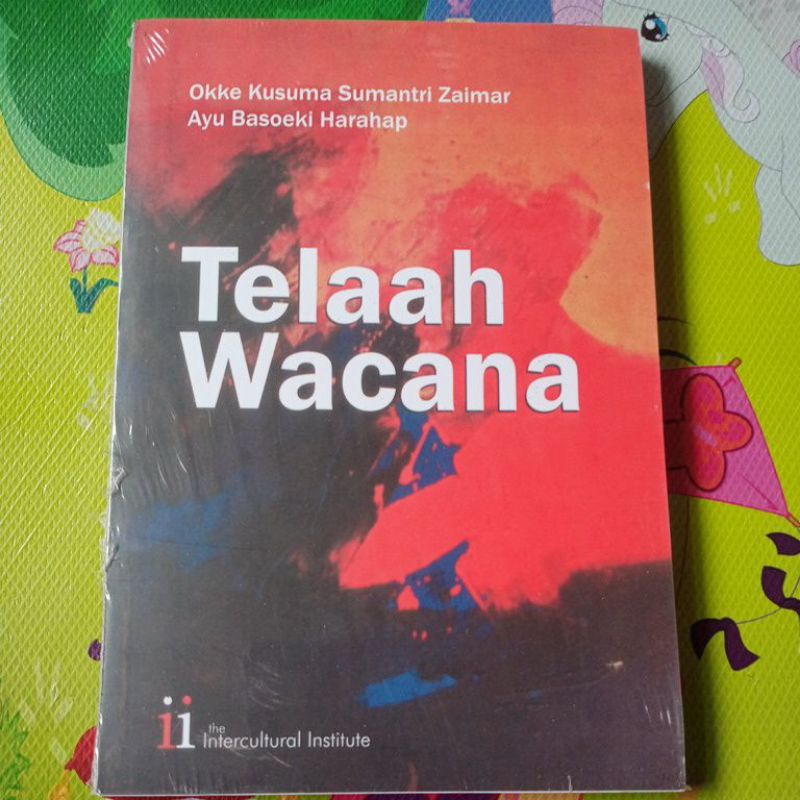 BUKU TELAAH WACANA