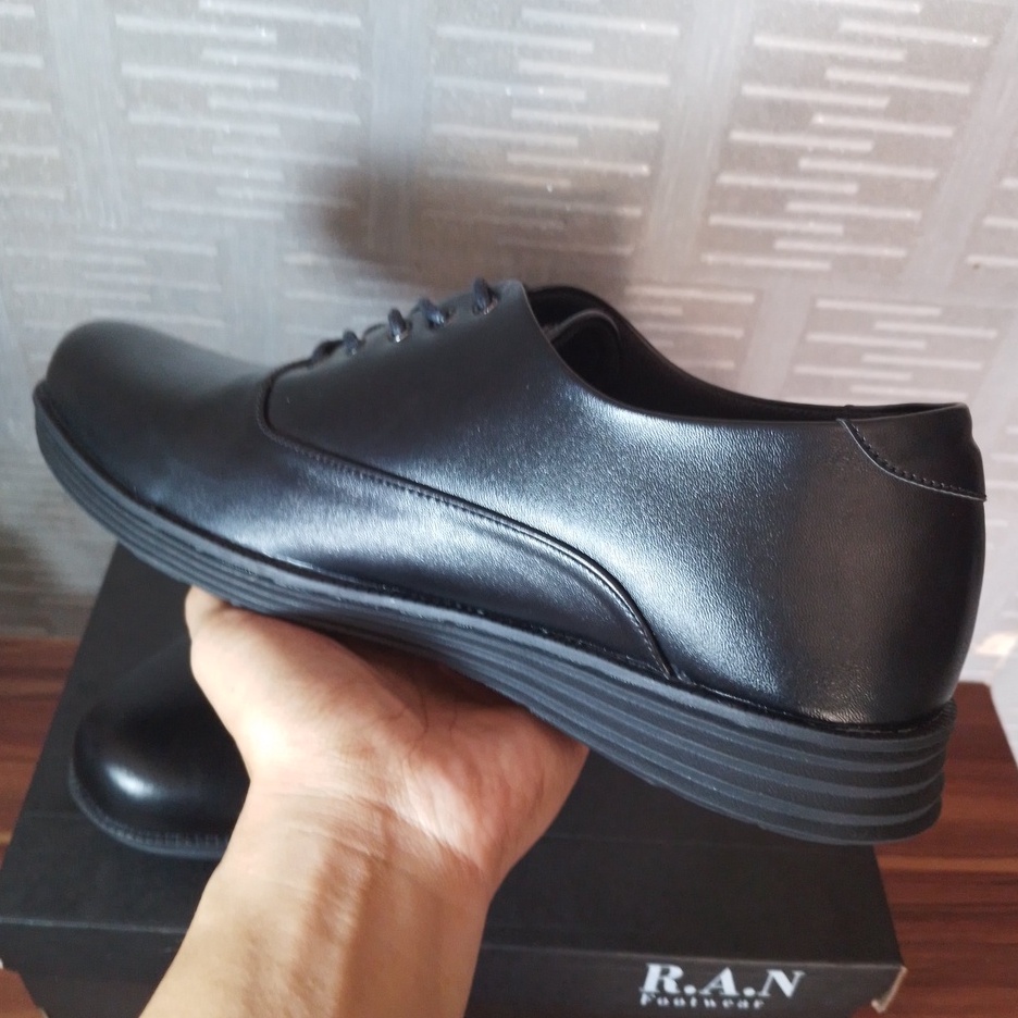 RAGAZZO BLACK - Sepatu Formal Pria Pantopel Kulit Casual Kantor Kerja Pantofel Pria Cowok Original