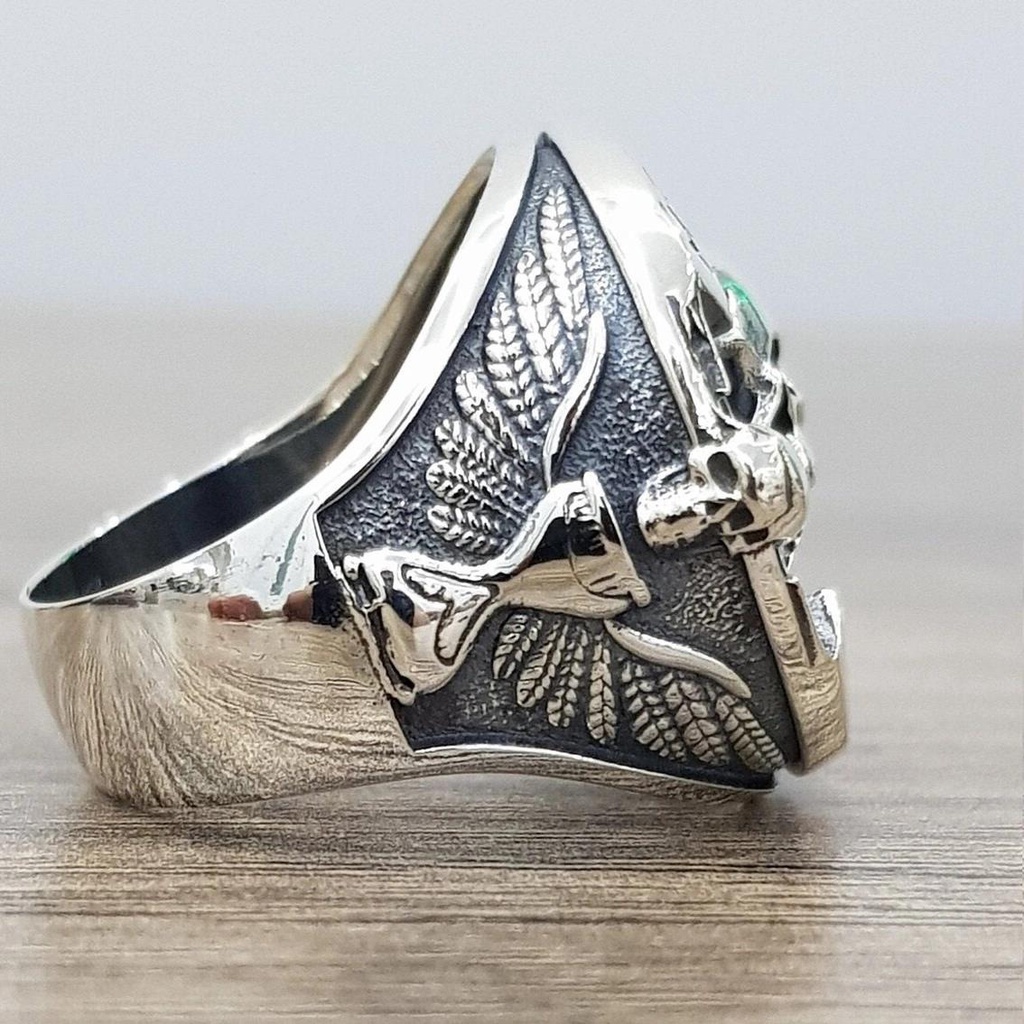 Cincin Desain Tengkorak Bahan alloy Gaya Eropa Amerika Untuk unisex