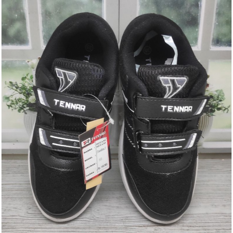 SEPATU SEKOLAH MERK TENNAR 34-37 size 37 insole 23.5 cm