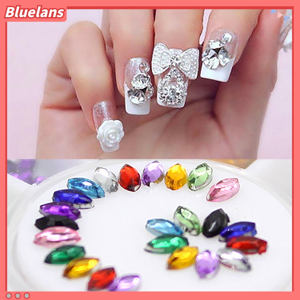 [bluelans] Stiker Stud Glitter 3D Bentuk Oval Multi Warna untuk Dekorasi Nail Art DIY