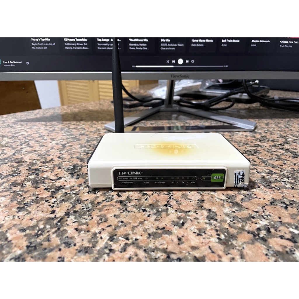 wireless router Tplink WR740N