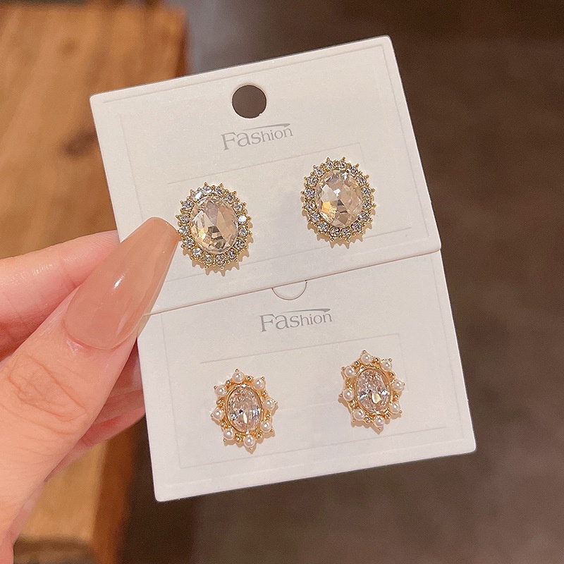 Anting Tusuk Sterling silver 925 Desain Geometri Hias Zircon / Berlian Gaya Retro Untuk Wanita