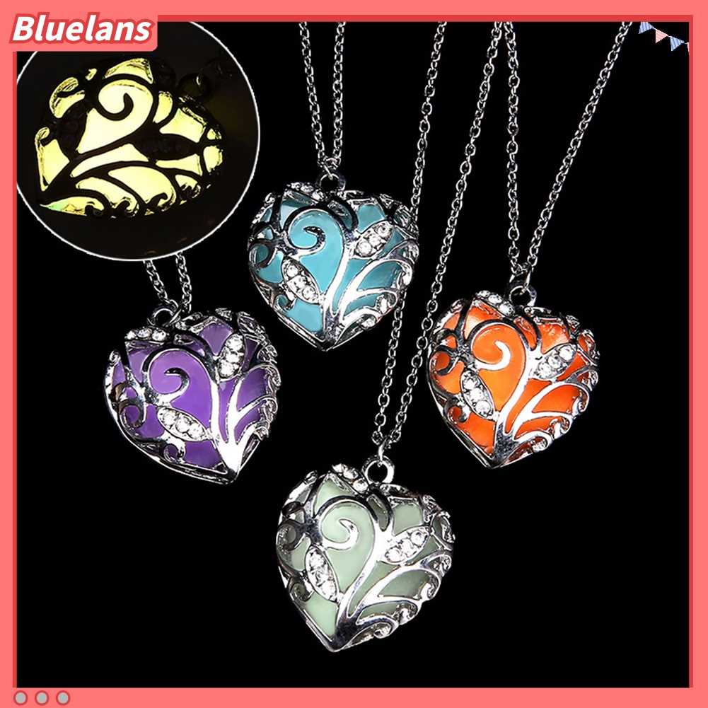 Kalung Rantai Dengan Liontin Bentuk Hati Aksen Berlian Imitasi Untuk Wanita