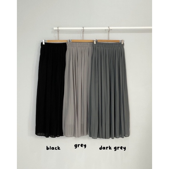 Carra pleated skirt