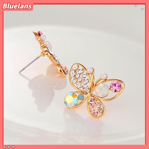 Anting Stud Desain Kupu-Kupu Hollow Aksen Berlian Imitasi Untuk Wanita
